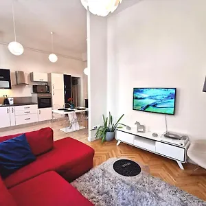  Apartamento Luxury Near Astoria With Ac