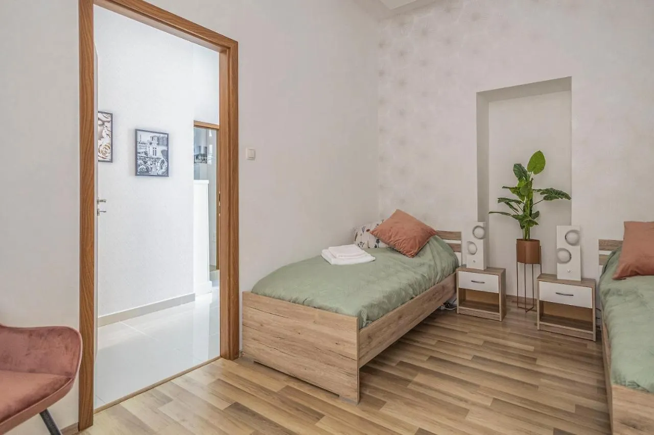Chameleon Apartment Budapest